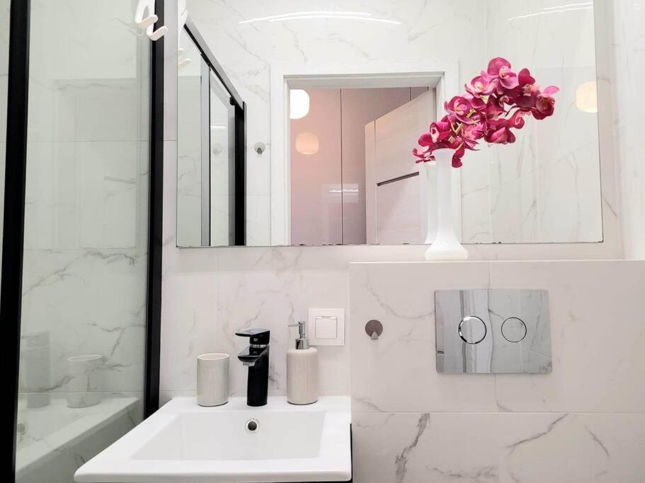 Apartment Sophie 3 Rooms, 2 Bathrooms, 8 Persons Krakow Ngoại thất bức ảnh